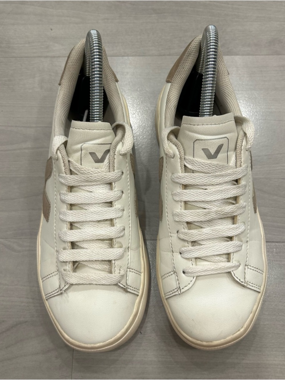 Veja Campo Sneaker White Kaki Beige Shoes Women’s Size 36 US 5 Leather - Picture 4 of 9